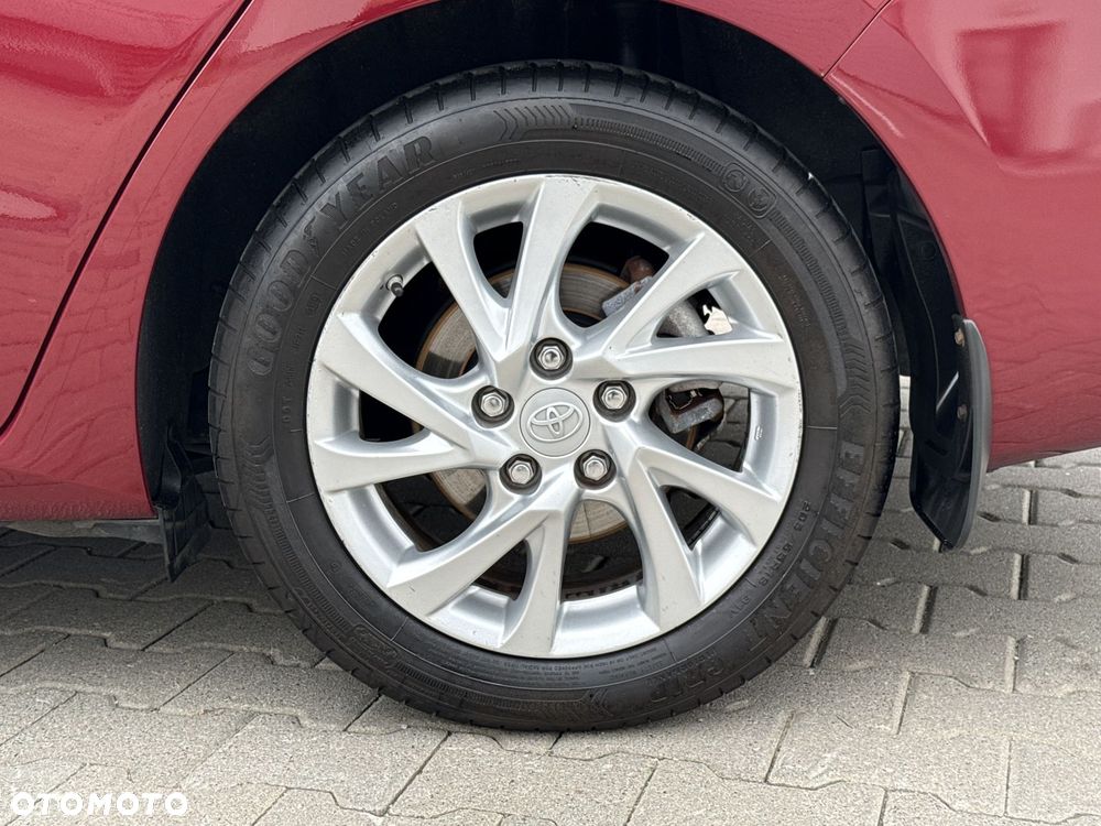 Toyota Auris Hybrid 135 Premium - 14