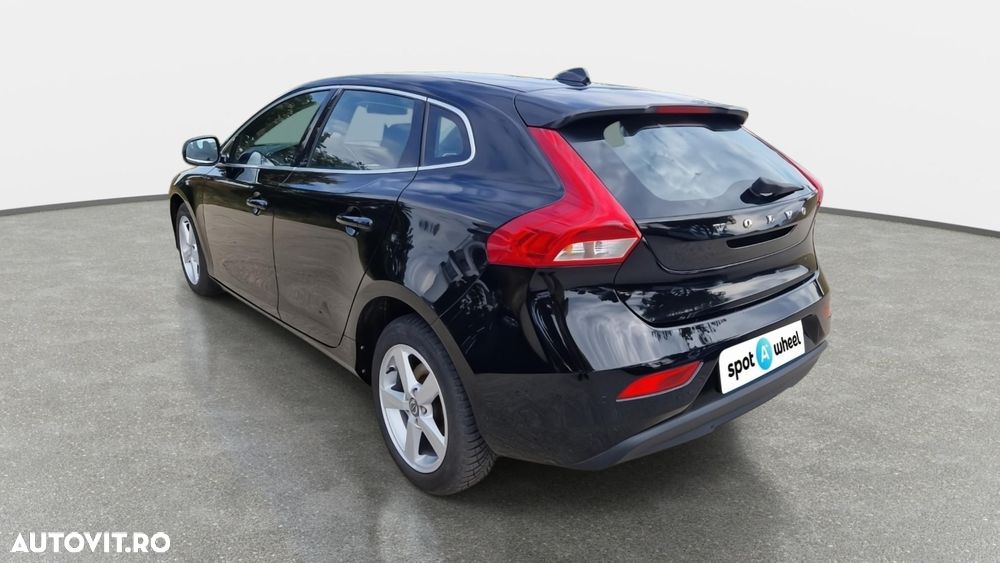 Volvo V40 D2 Momentum - 9