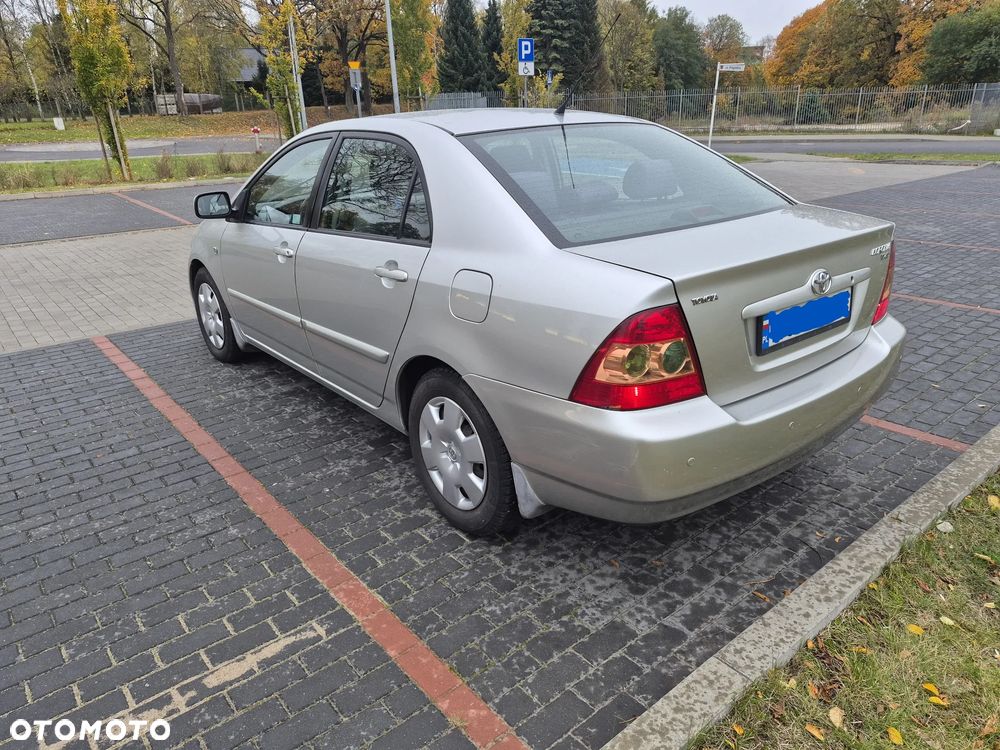 Toyota Corolla - 3
