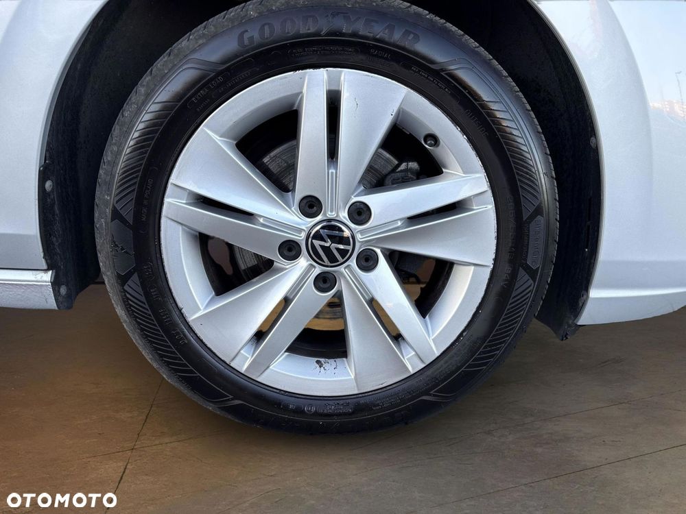 Volkswagen Golf - 18