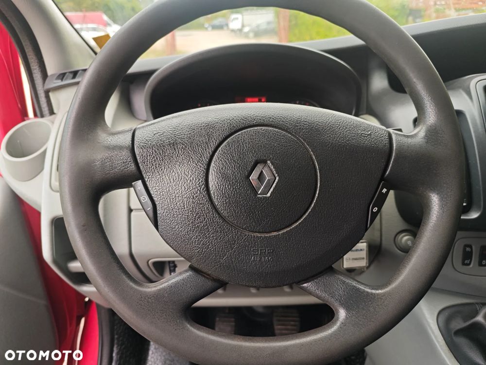 Renault TRAFIC - 12