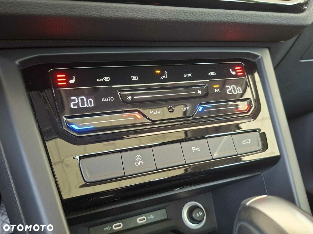 Volkswagen Touran - 17