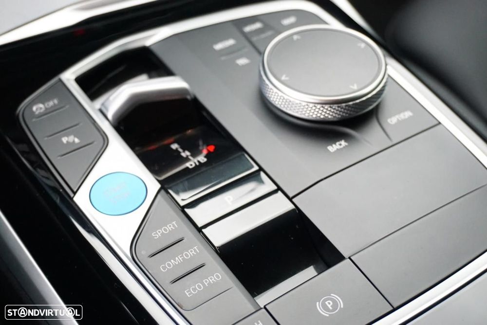 BMW i4 eDrive40 - 27