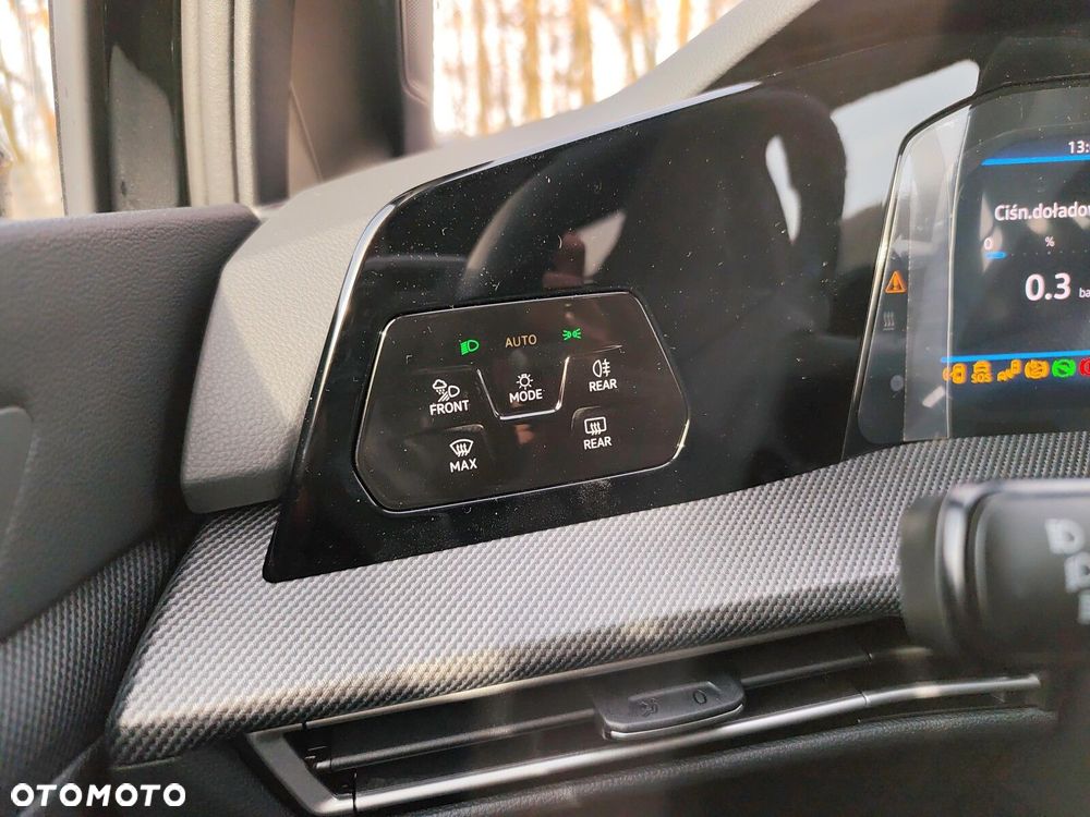 Volkswagen Golf Variant - 24