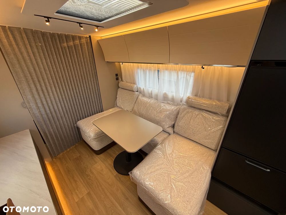Adria Alpina 663 HT - 21