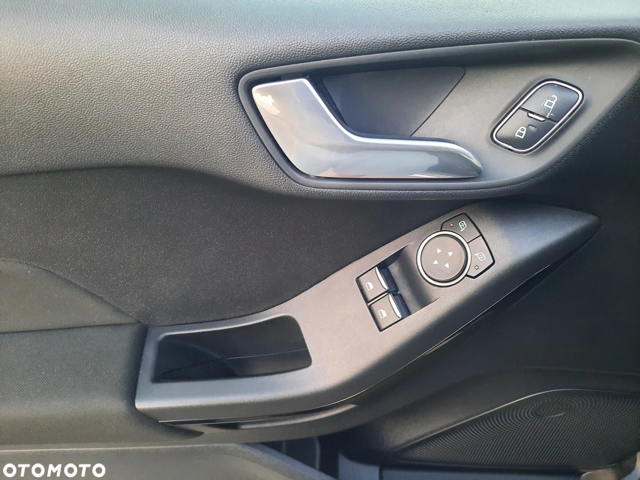 Ford Fiesta - 12