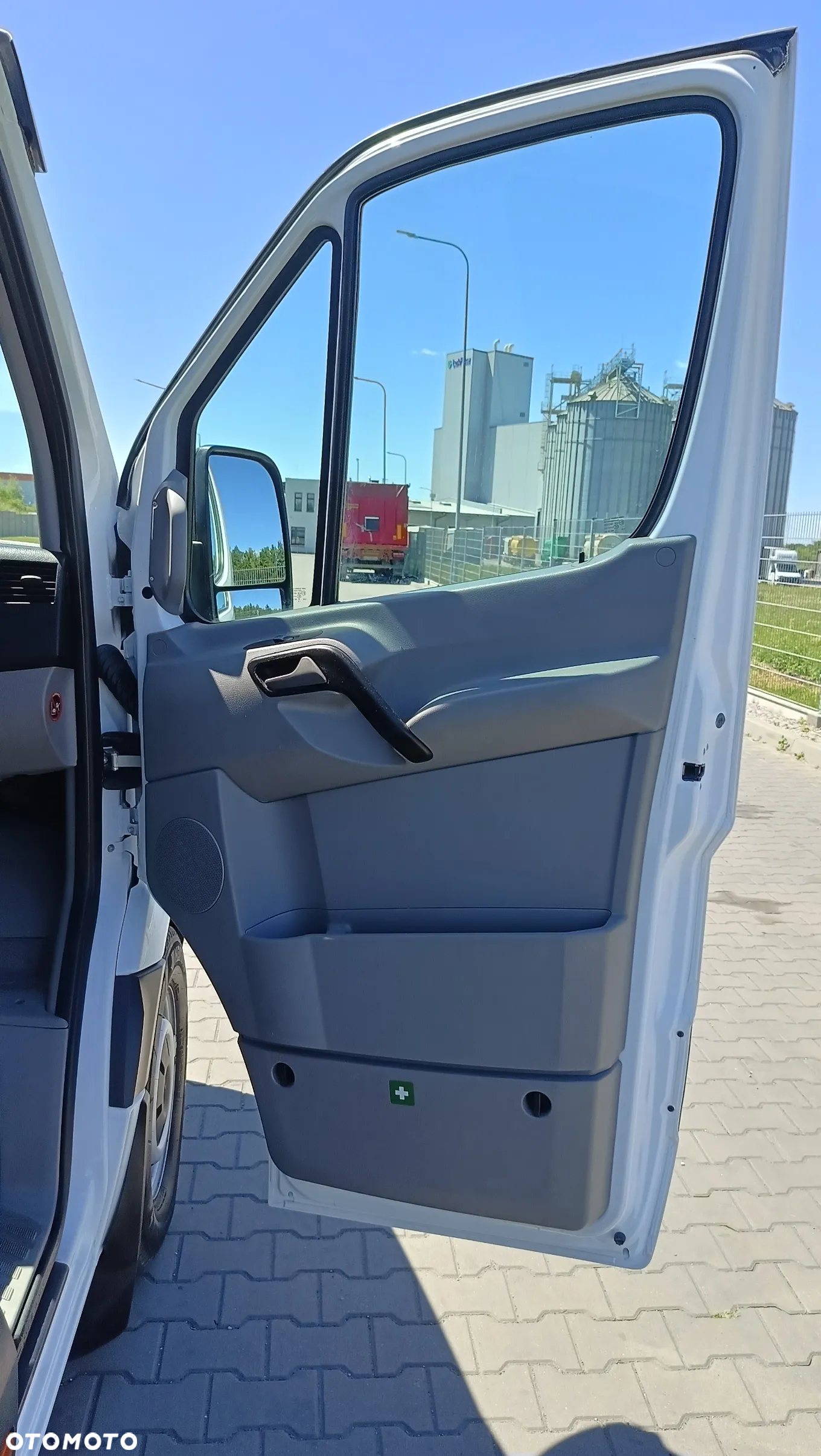 Mercedes-Benz Sprinter L2H2 Średniak 319 CDI 3.0 V6 190KM - 25