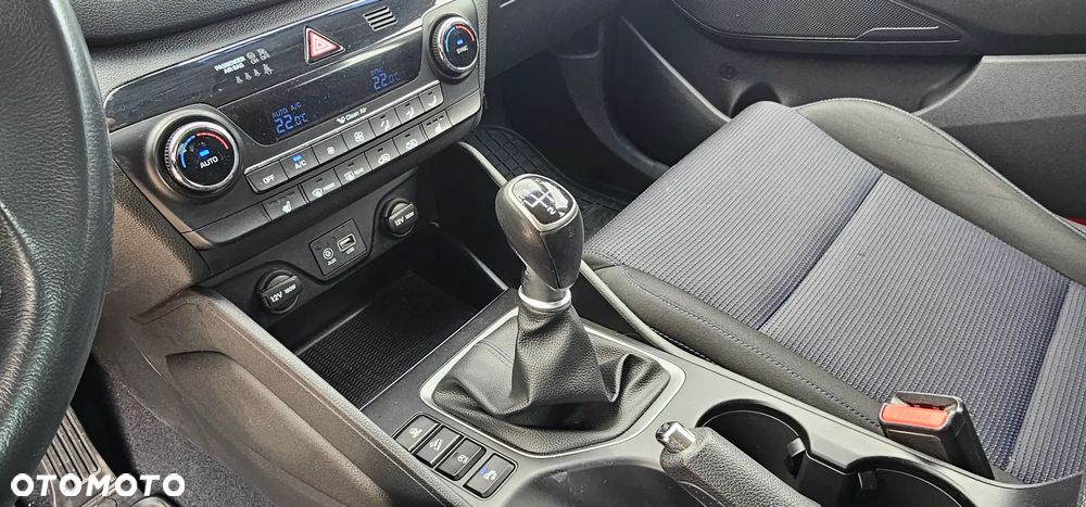 Hyundai Tucson blue 1.6 GDi 2WD Navi - 9