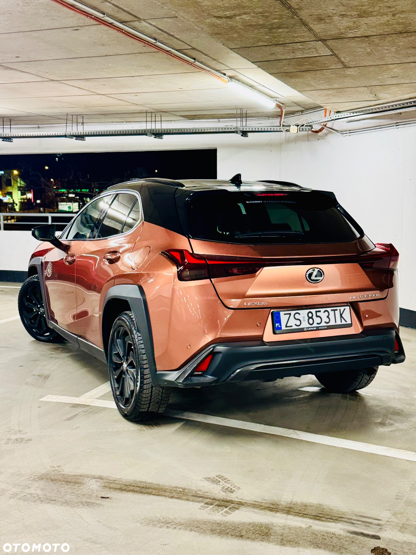 Lexus UX - 12
