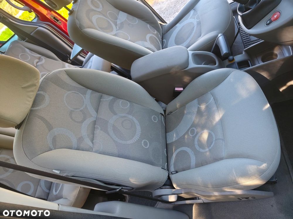 Renault Kangoo 1.6 16V Helios - 16