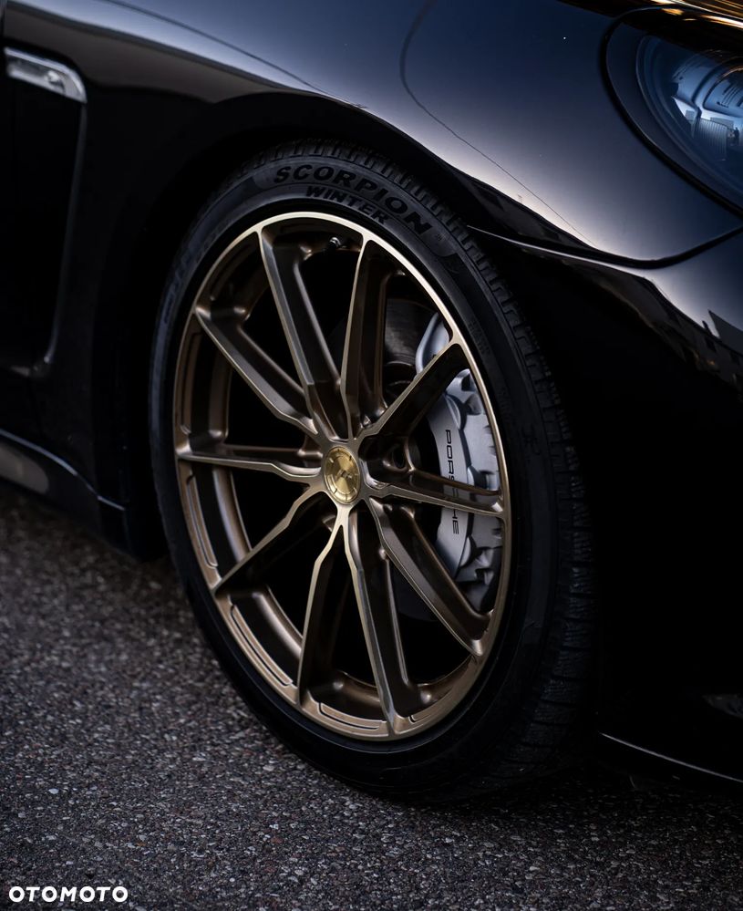 Porsche Panamera 4S - 10