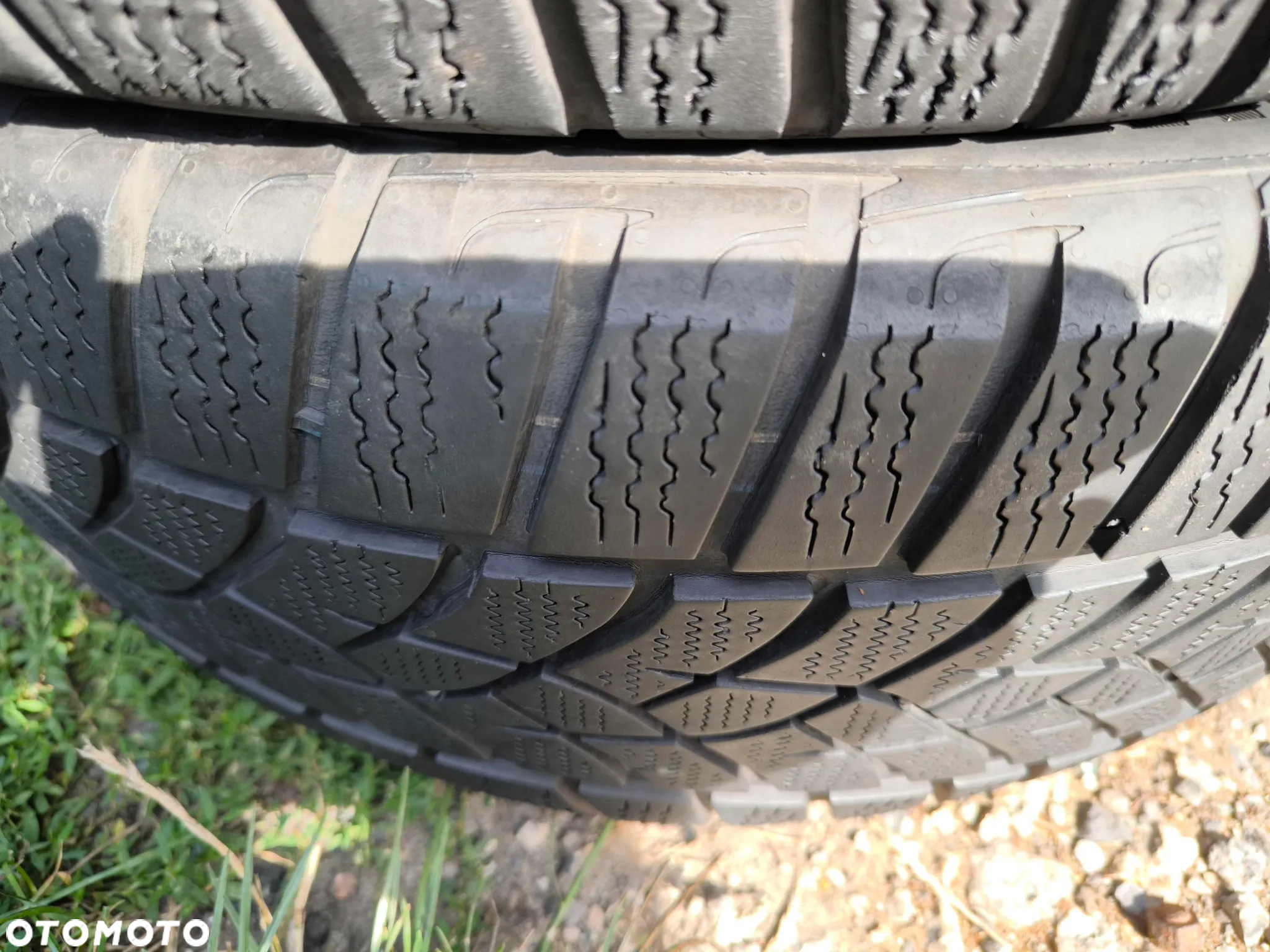 4 sztuki Opony ZIMOWE 235 50 19 GOODYEAR Ultra Grip SUV ŁADNE- 6mm Montaż Gratis! - 6