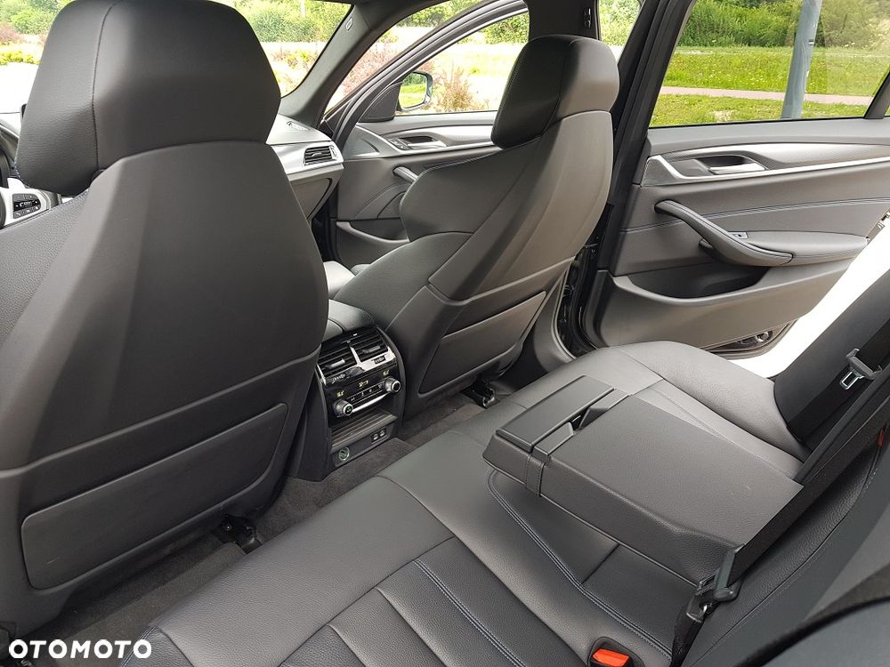 BMW Seria 5 540d xDrive M Sport Edition - 26