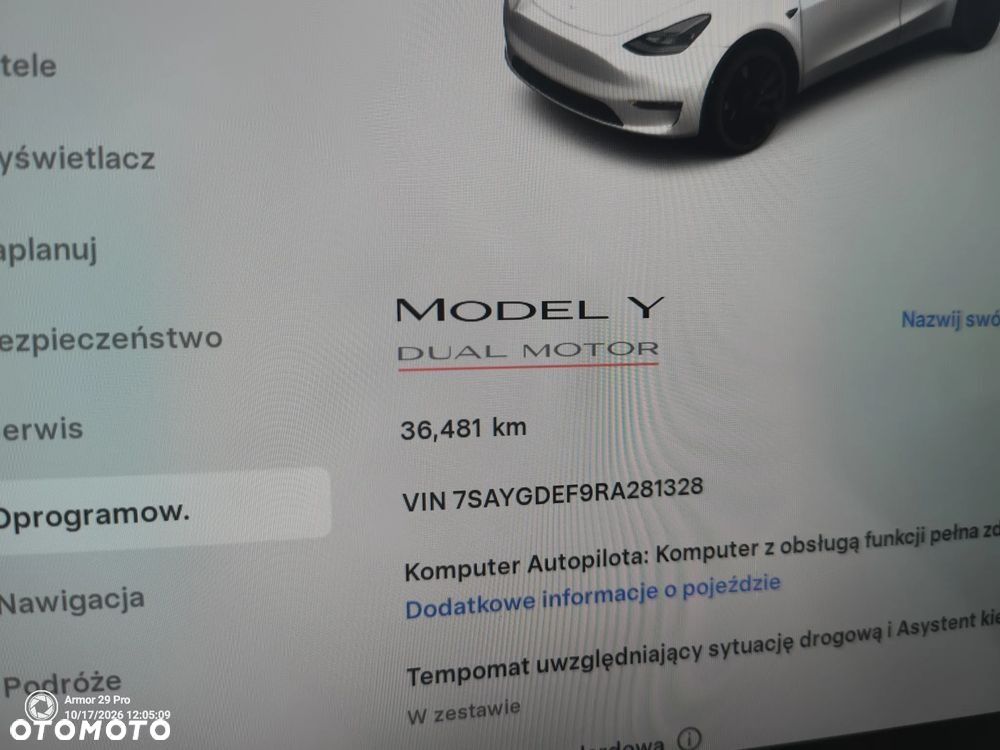 Tesla Model Y Long Range Dual Motor AWD - 32