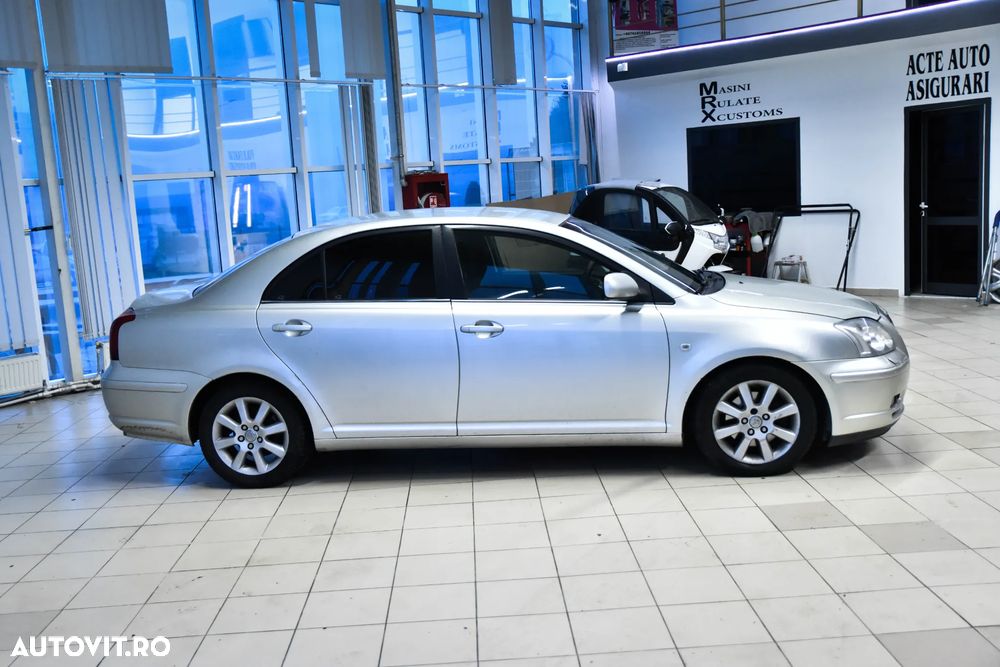 Toyota Avensis 2.2 D-4D Executive - 14