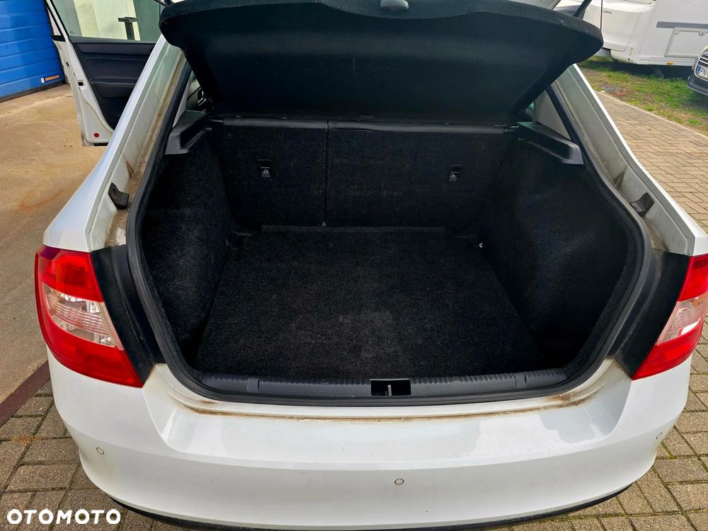 Skoda RAPID 1.6 TDI DPF Ambition - 10