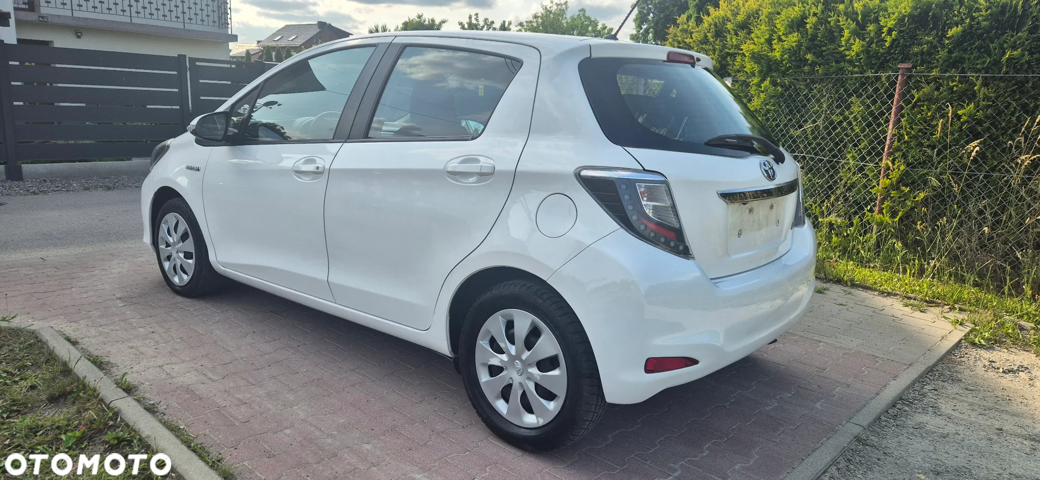 Toyota Yaris Hybrid 1.5 VVT-i Comfort - 7