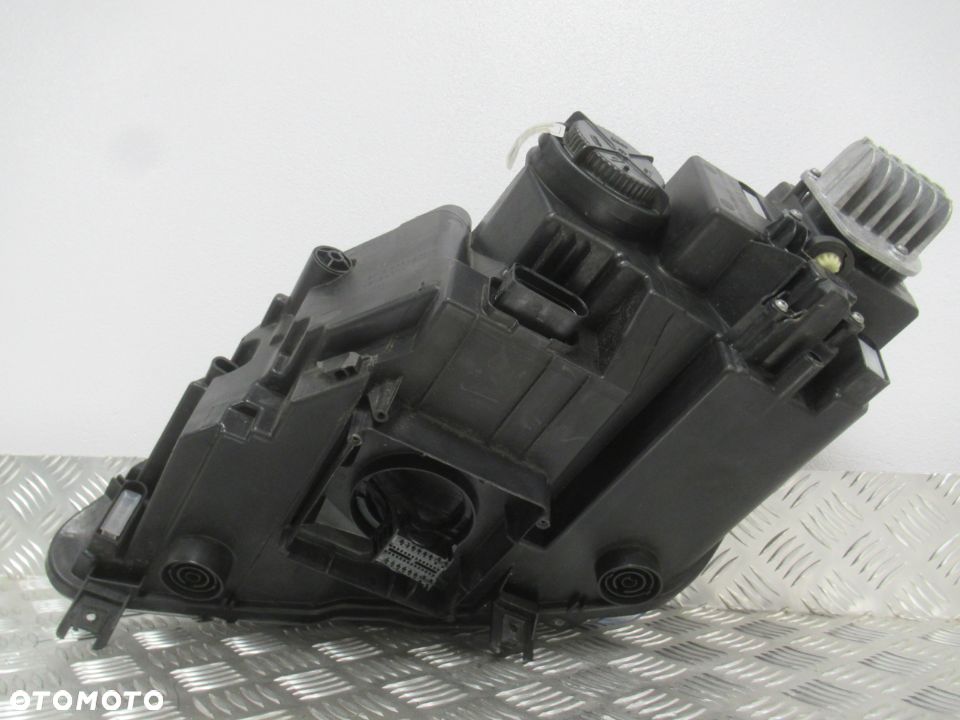 LAMPA PRZEDNIA PRZÓD PRAWA SEAT ATECA FULL LED 2016- 2020 rok - 11