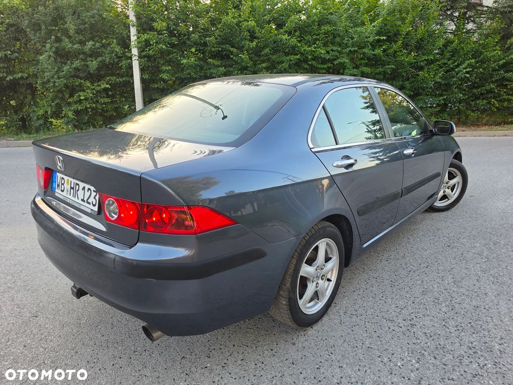 Honda Accord 2.0 ES - 20
