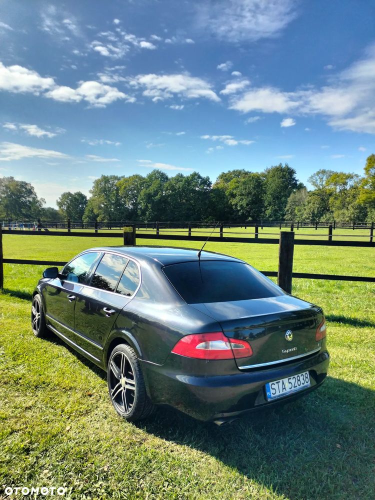 Skoda Superb 2.0 TDI Elegance - 2