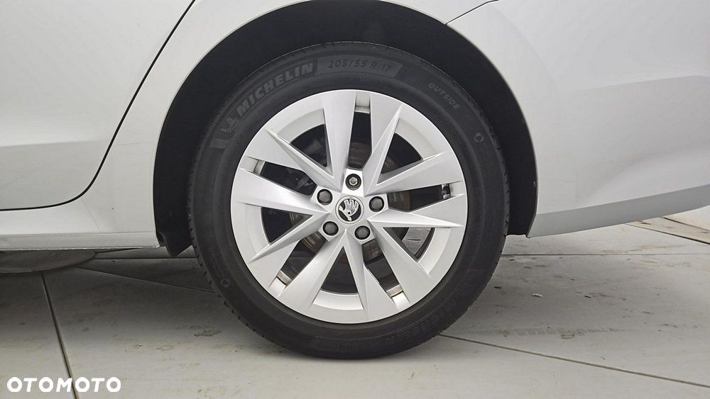 Skoda Octavia 2.0 TDI Ambition - 17