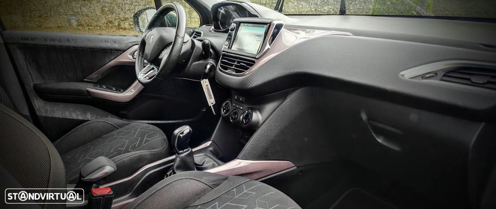 Peugeot 2008 1.6 BlueHDi GT Line - 15