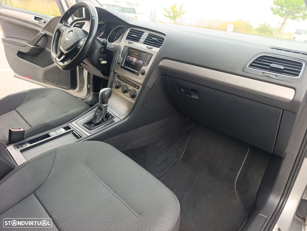 VW Golf Variant - 11