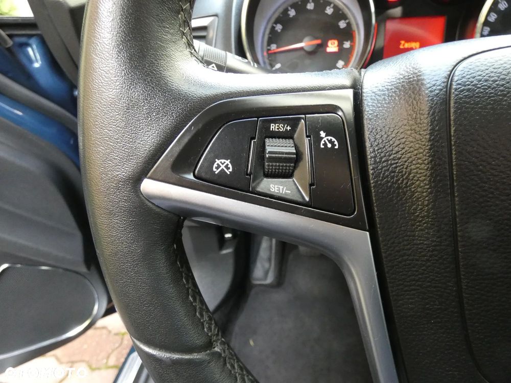 Opel Astra 1.4 T Cosmo S&S - 24