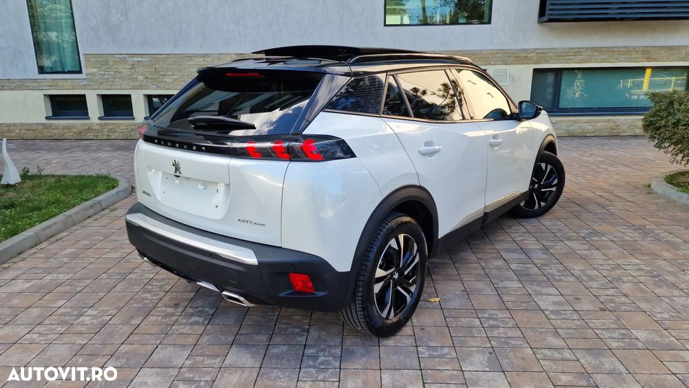 Peugeot 2008 PureTech 130 EAT8 GT Exclusive - 12