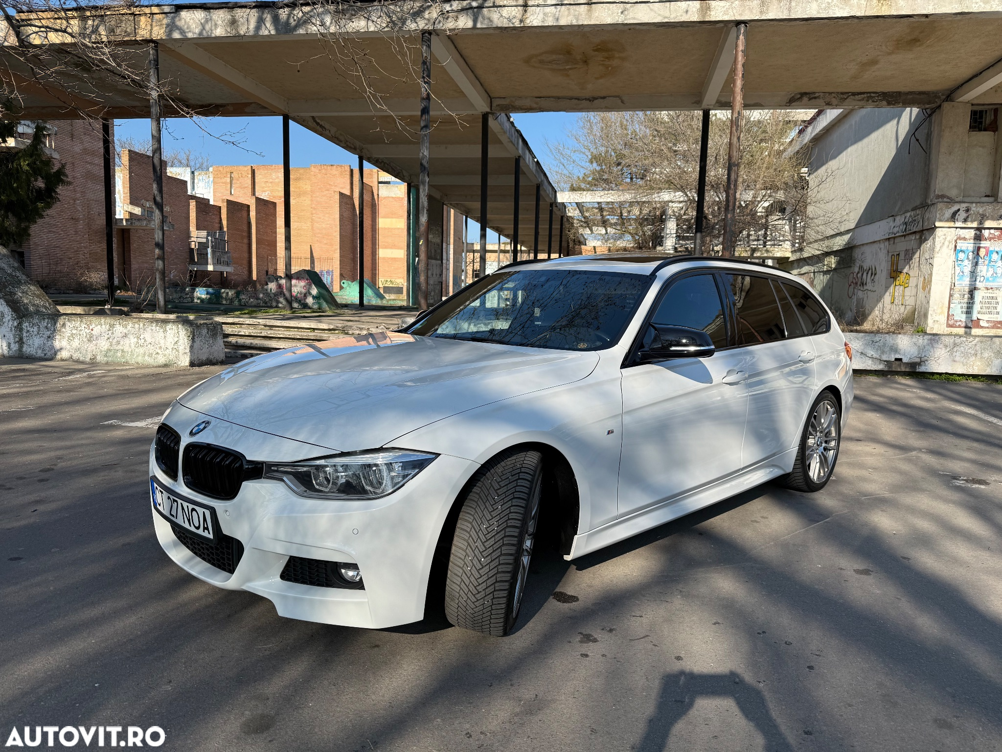 BMW Seria 3 320d Touring Aut. Edition M Sport Shadow - 2