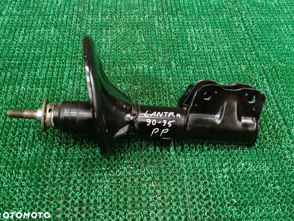 HYUNDAI LANTRA 90-95r Amortyzator Przód Prawy - 1