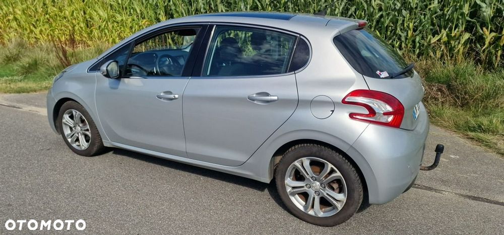 Peugeot 208 - 3