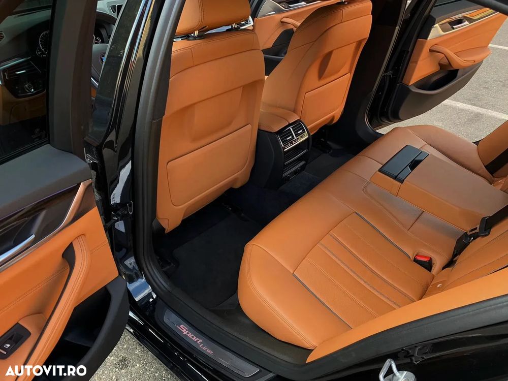 BMW Seria 5 525d Aut. - 9