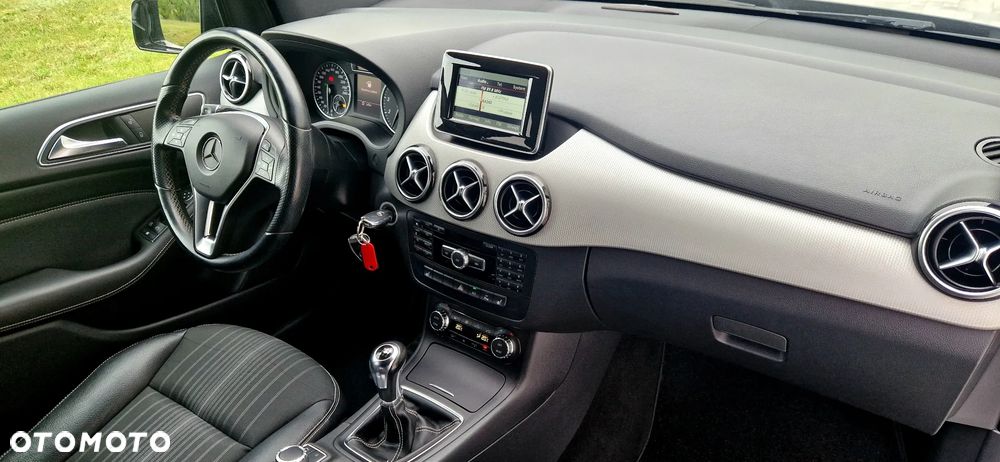 Mercedes-Benz Klasa B 180 BlueEFFICIENCY Edition Style - 9
