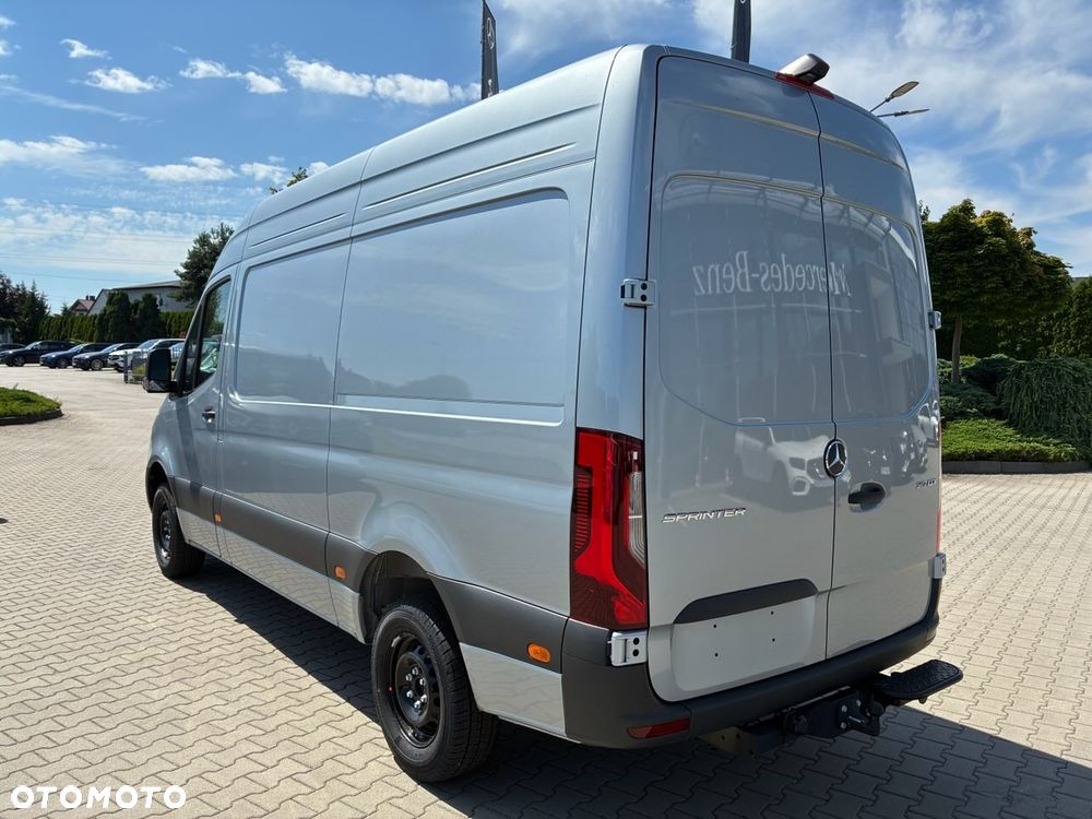 Mercedes-Benz SPRINTER 317 CDI FURGON PRO L2H2 - 8