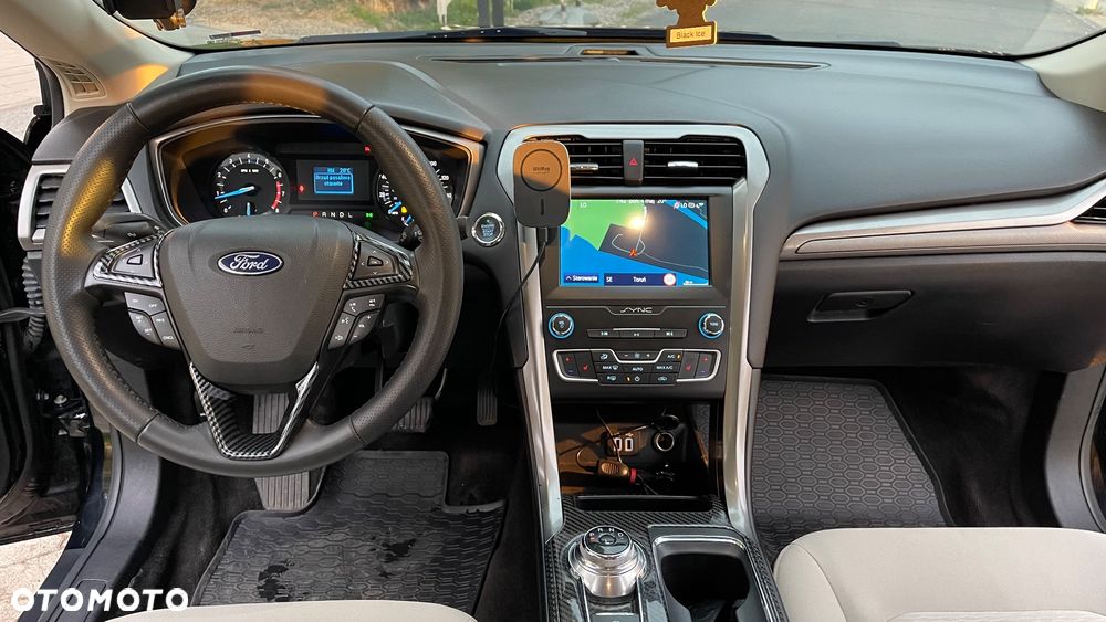 Ford Fusion - 5