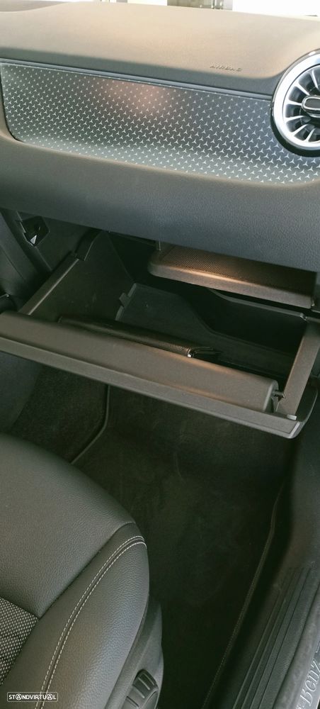 Mercedes-Benz GLA 180 d 8G-DCT Progressive Advanced - 18