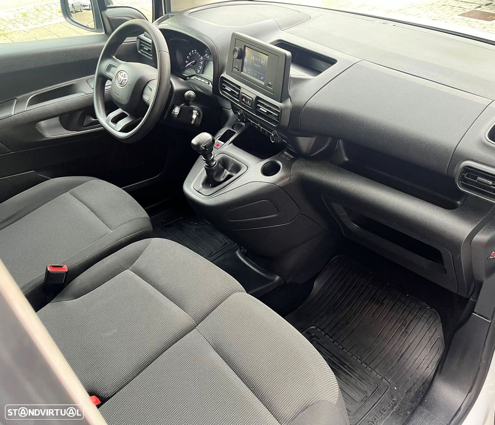 Toyota Proace City 1.5D L2h2 Longa Nacional - 18