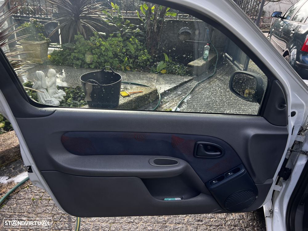 Renault Clio 1.5 dCi Extreme - 11