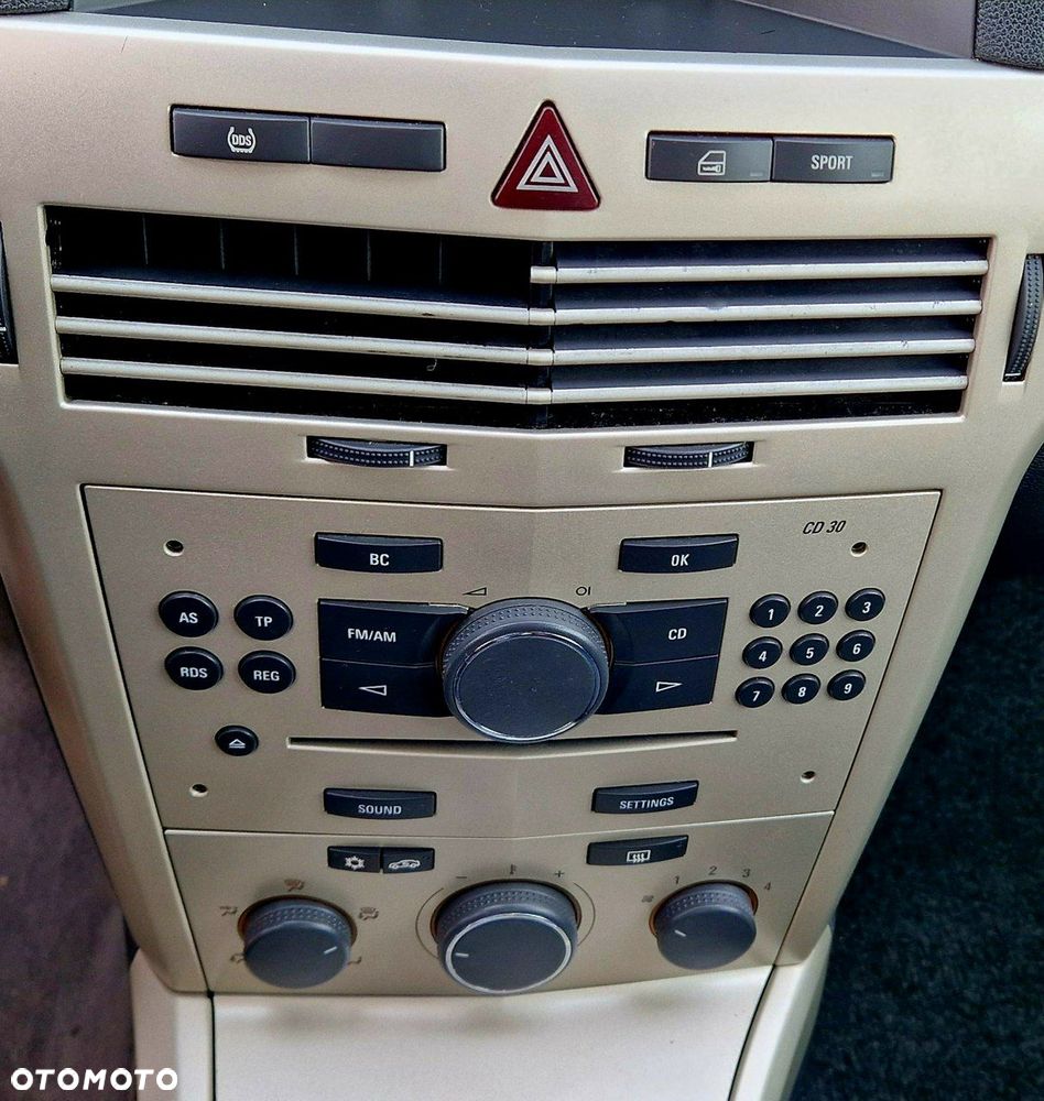 Opel Astra III 1.6 Enjoy Easytronic - 24