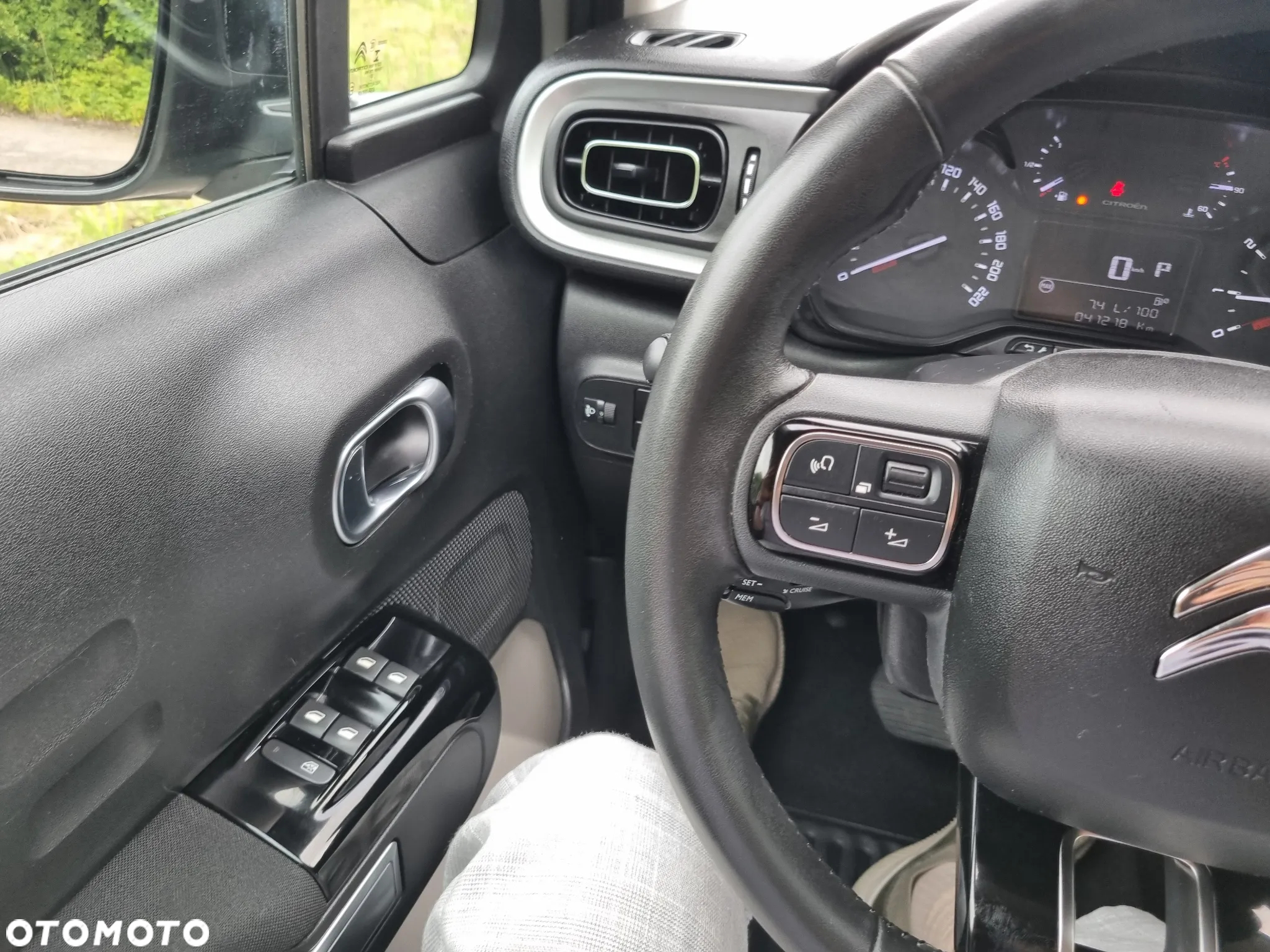 Citroën C3 Pure Tech 110 S&S EAT6 SHINE - 25