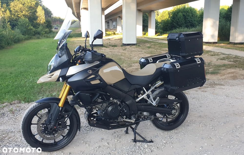 Suzuki V-STROM - 1