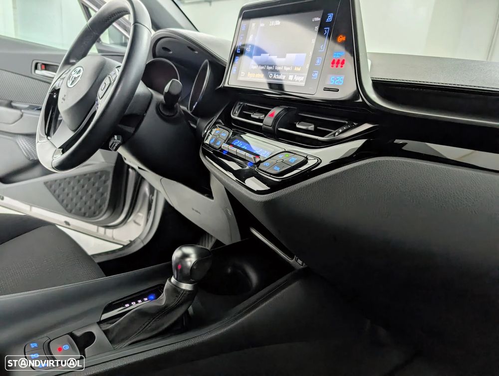 Toyota C-HR 1.8 Hybrid Comfort - 13