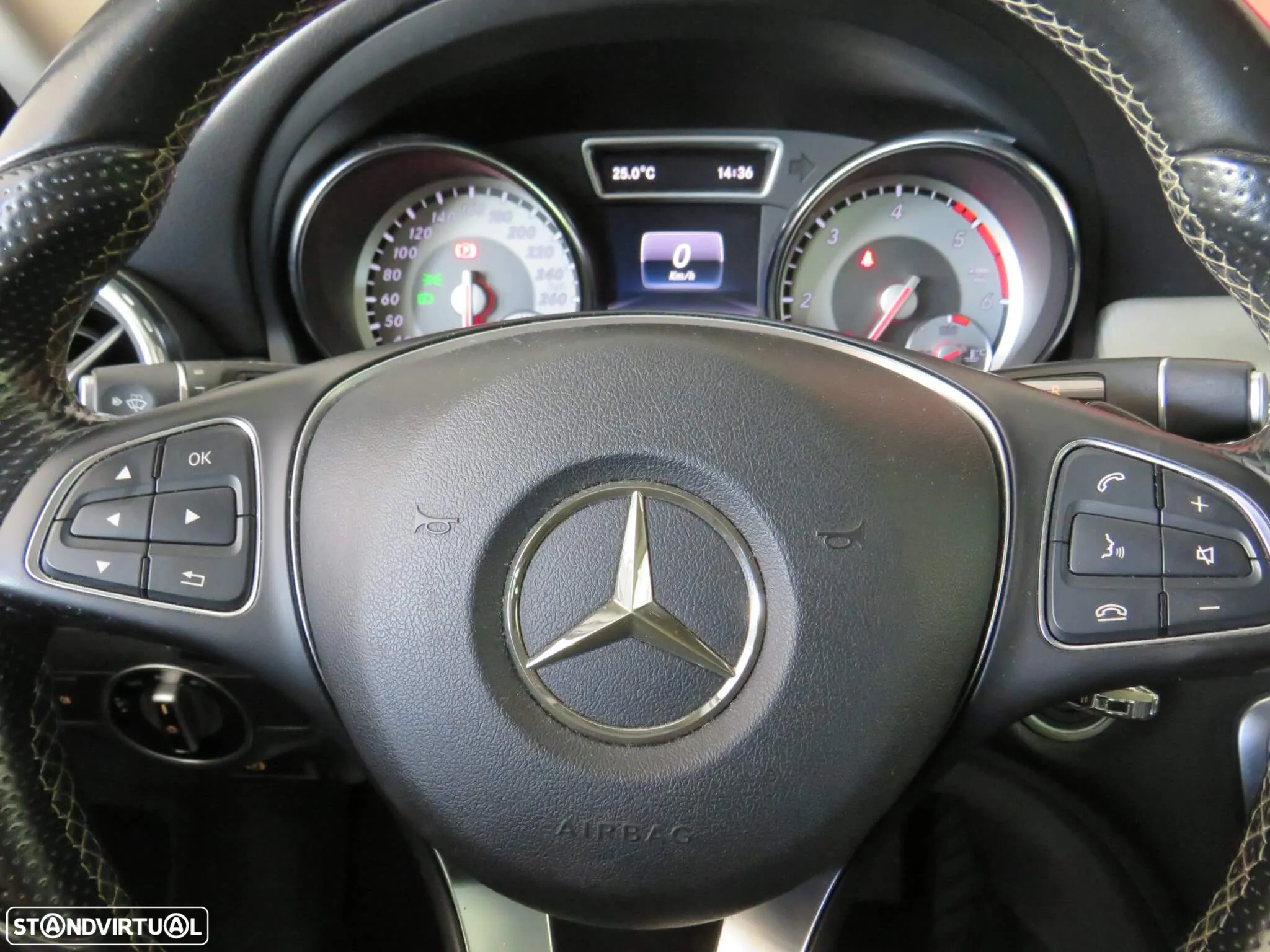 Mercedes-Benz GLA 200 d 7G-DCT Urban - 17