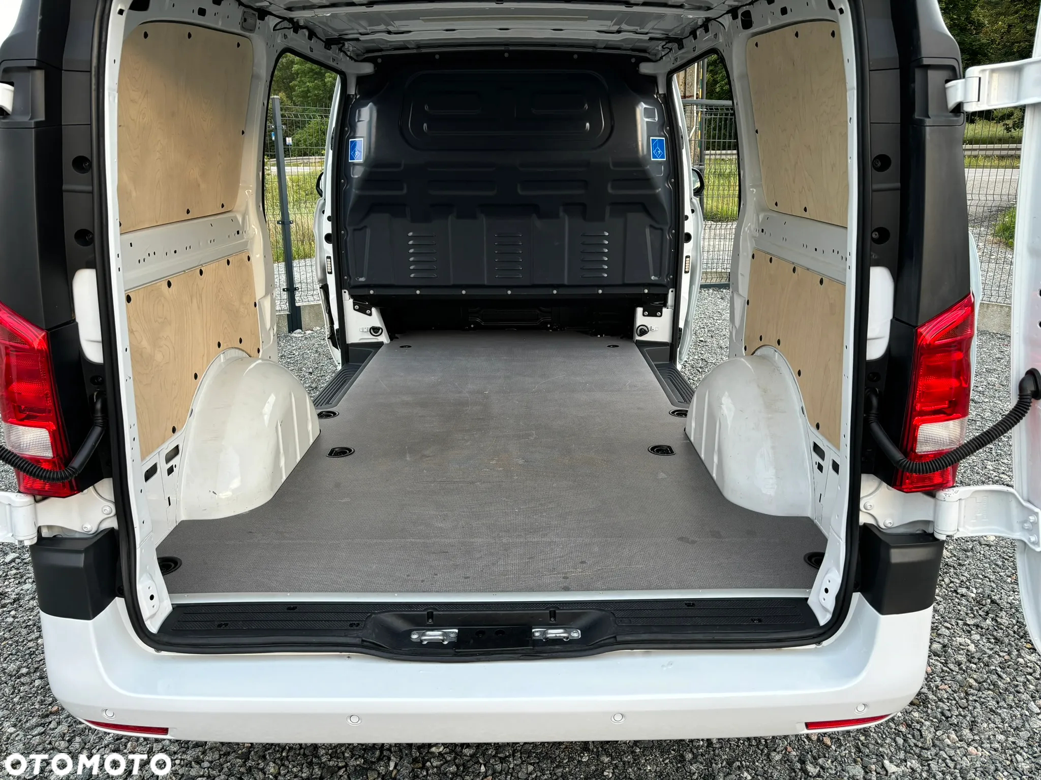 Mercedes-Benz VITO 2,0CDI Long Przebieg 37tyś km Faktura Vat - 13