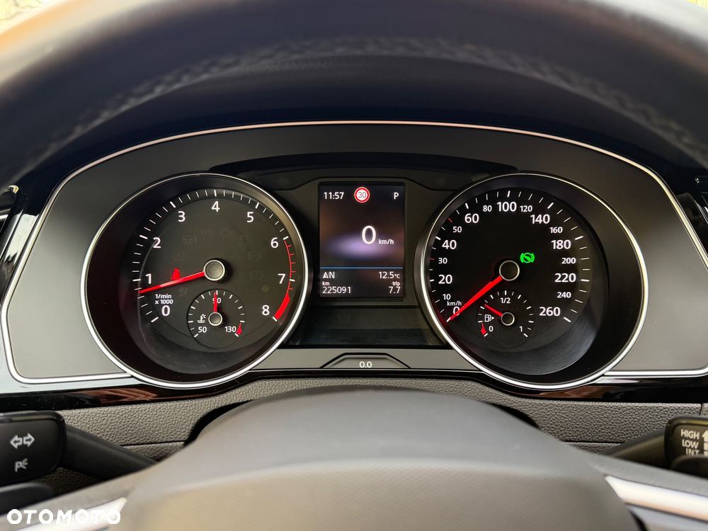 Volkswagen Passat 1.5 TSI EVO Business DSG - 23