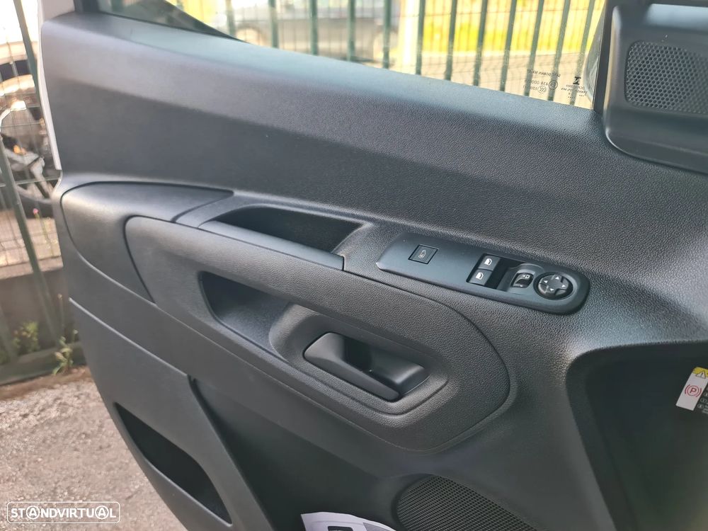 Citroën Berlingo Asphalt 1.6 HDi 100cv Câmara CarPlay IVA Dedutível - 17