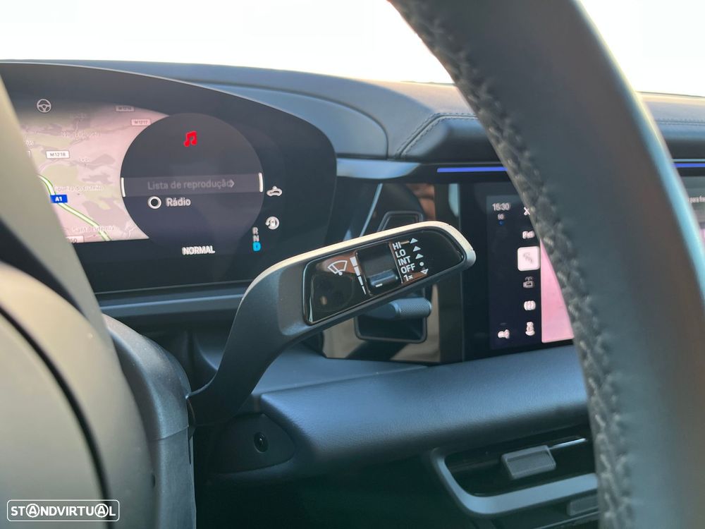 Porsche Macan Electric 4 - 22