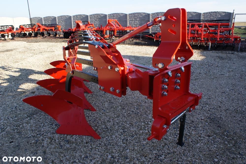Pług jednobelkowy resorowy EURO MASZ - 1