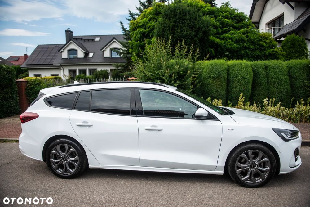 Ford Focus 1.0 EcoBoost Hybrid ST-LINE - 4